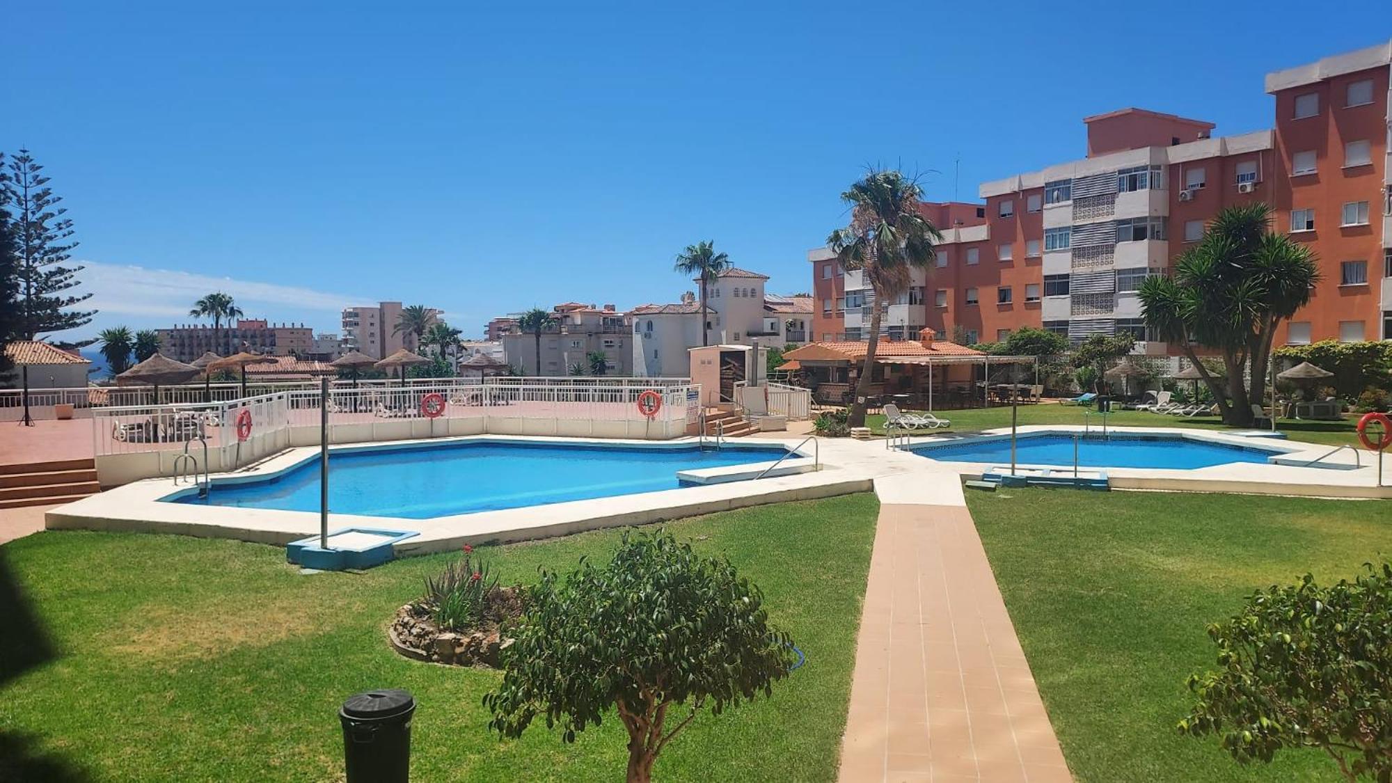 Enjoying Together Torremolinos Exterior photo